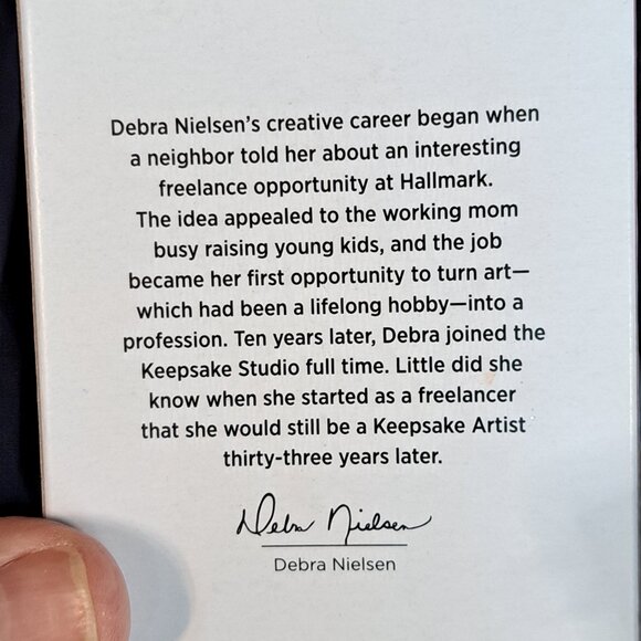 Hallmark Ornament 2021 - Musical Stylin' Saxophone Bear - Picture 7 of 9